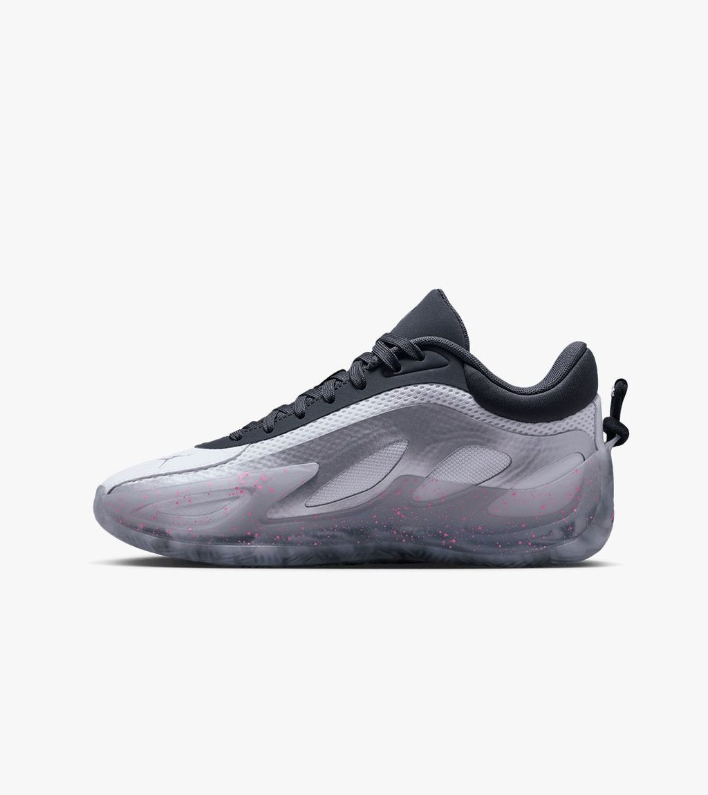 Valkoinen WMNS JORDAN HEIR SERIES 2