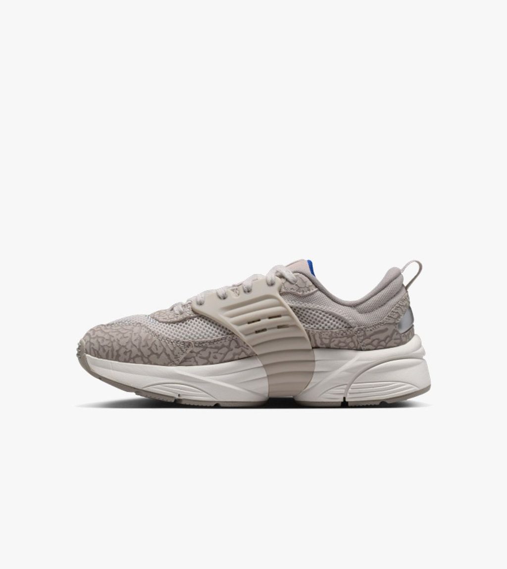 Grey WMNS JORDAN TRUNNER O/S