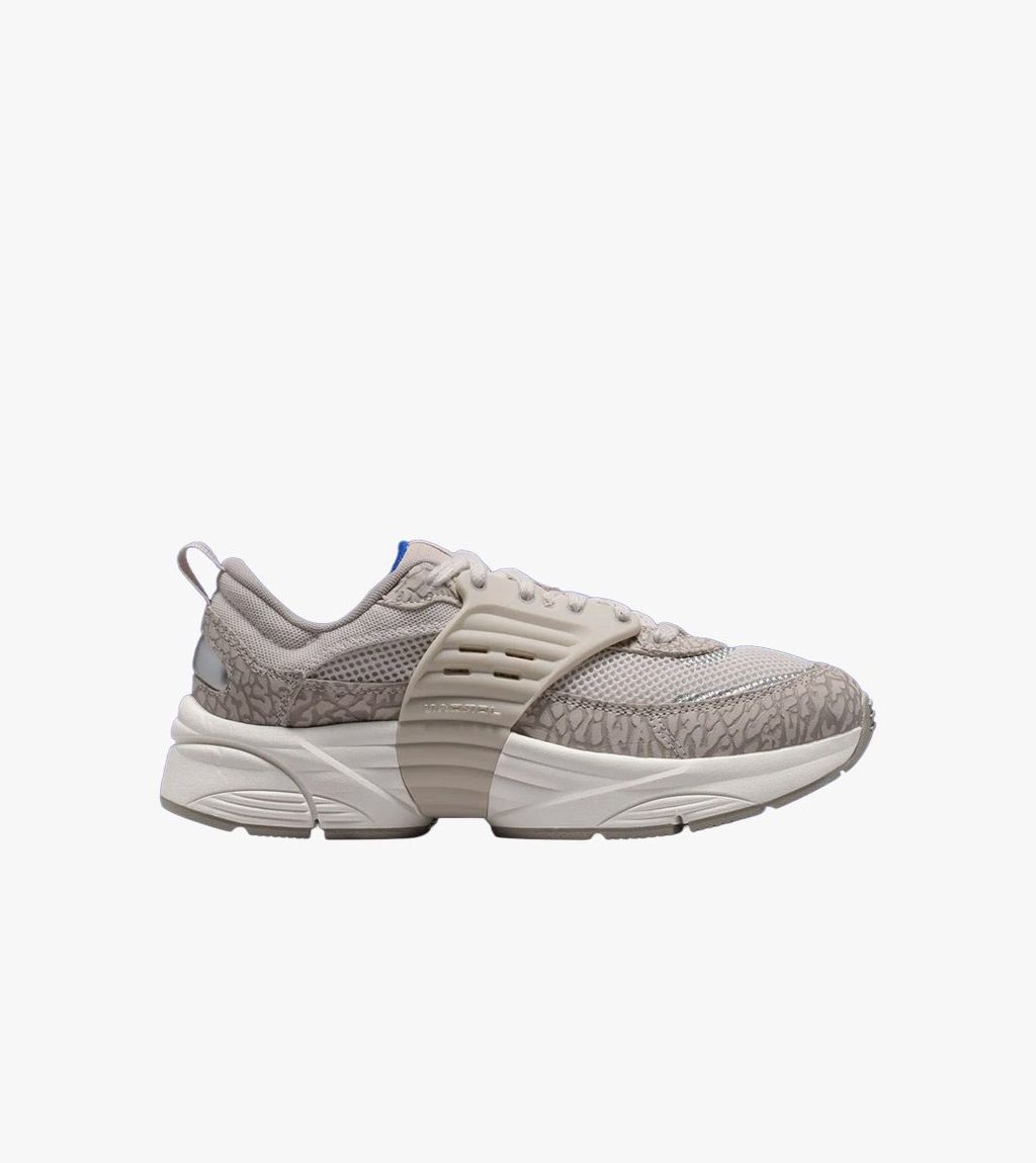 Grey WMNS JORDAN TRUNNER O/S