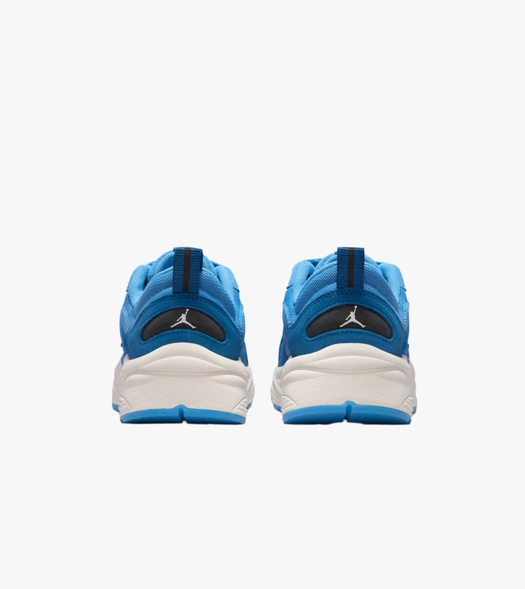 Blue WMNS JORDAN TRUNNER O/S