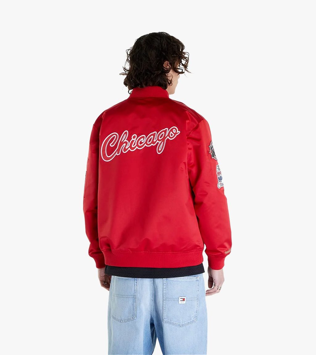 Punane Nba lightweight satin bomber vintage logo bulls