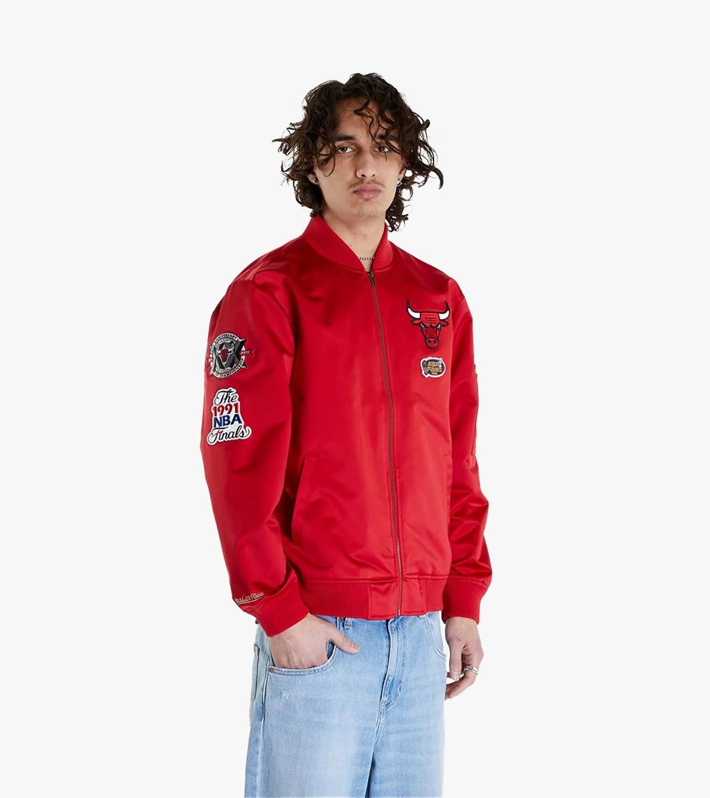 Punane Nba lightweight satin bomber vintage logo bulls