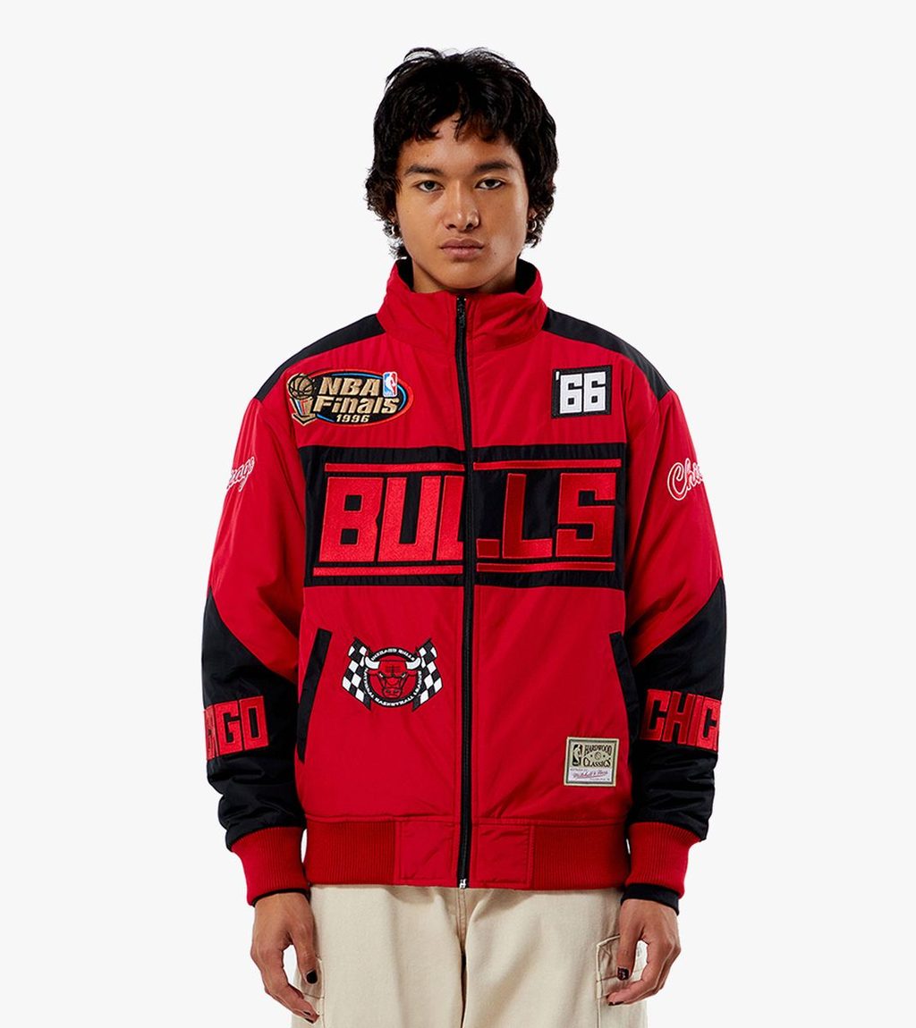 Sarkans NBA SPEEDWAY UNISEX NYLON VARSITY JACKET BULLS
