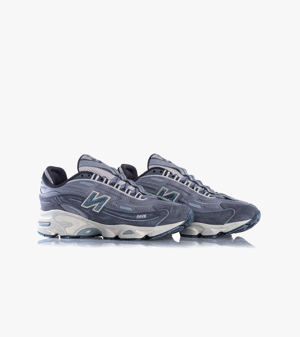 Grått New balance 1000d