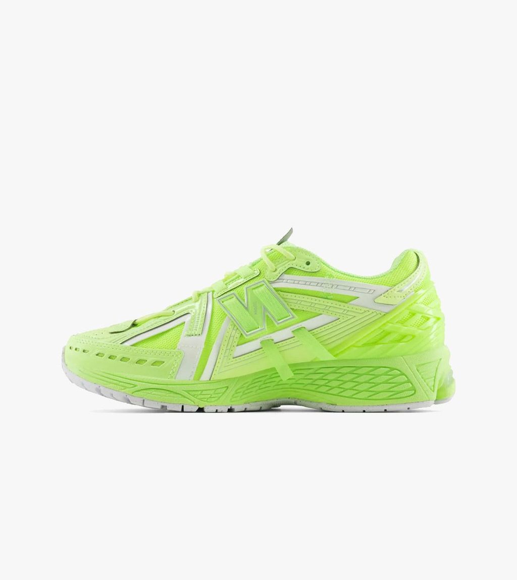 Green NEW BALANCE 1906A
