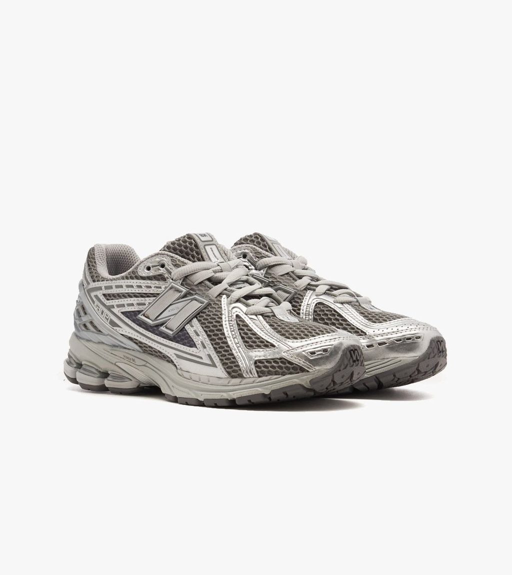 Harmaa NEW BALANCE 1906R