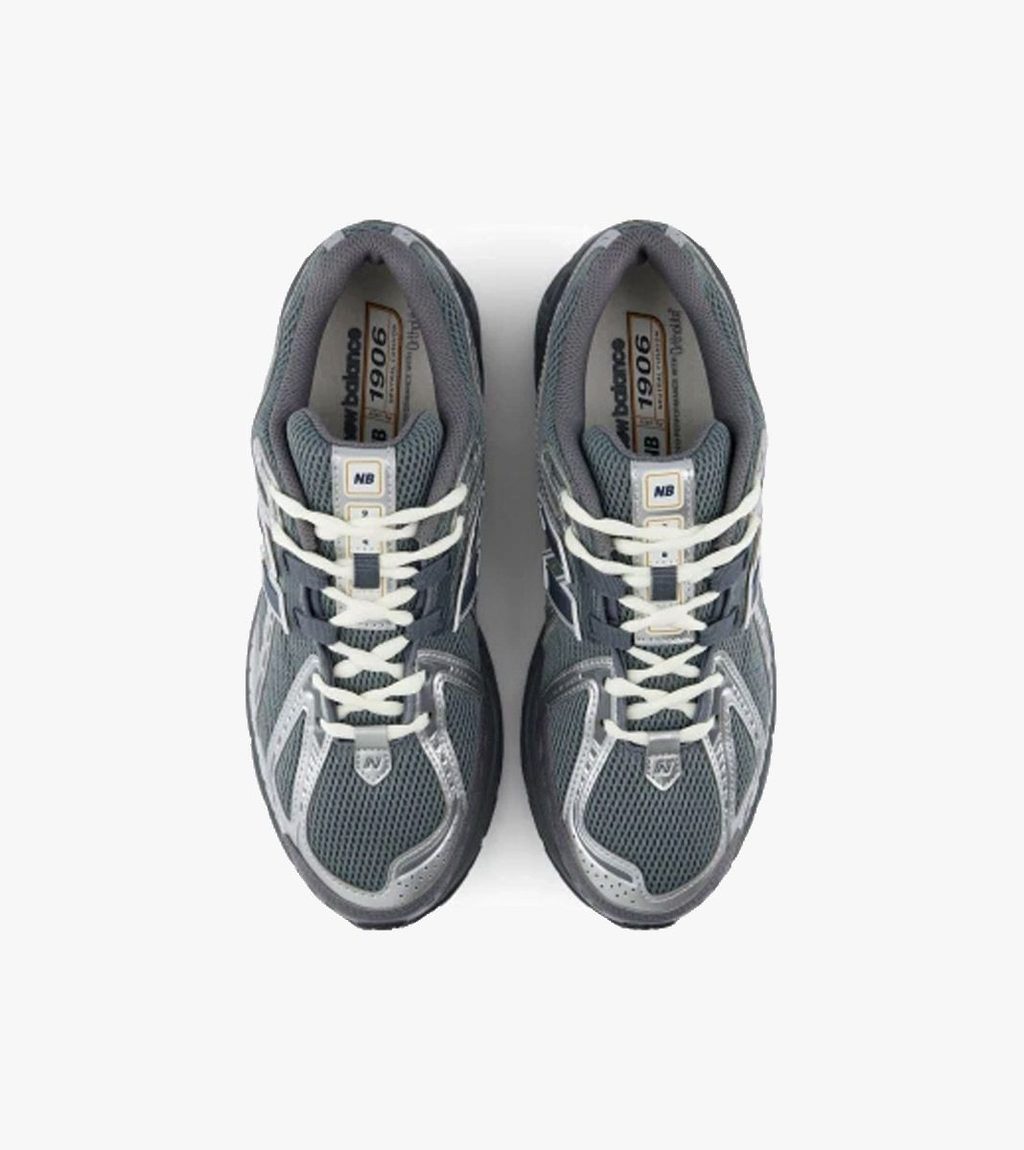 Blue NEW BALANCE 1906R
