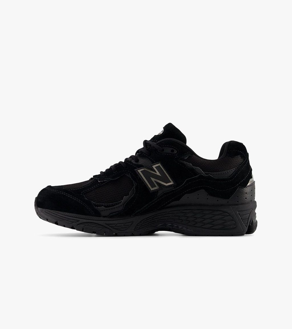 Melna NEW BALANCE 2002DX