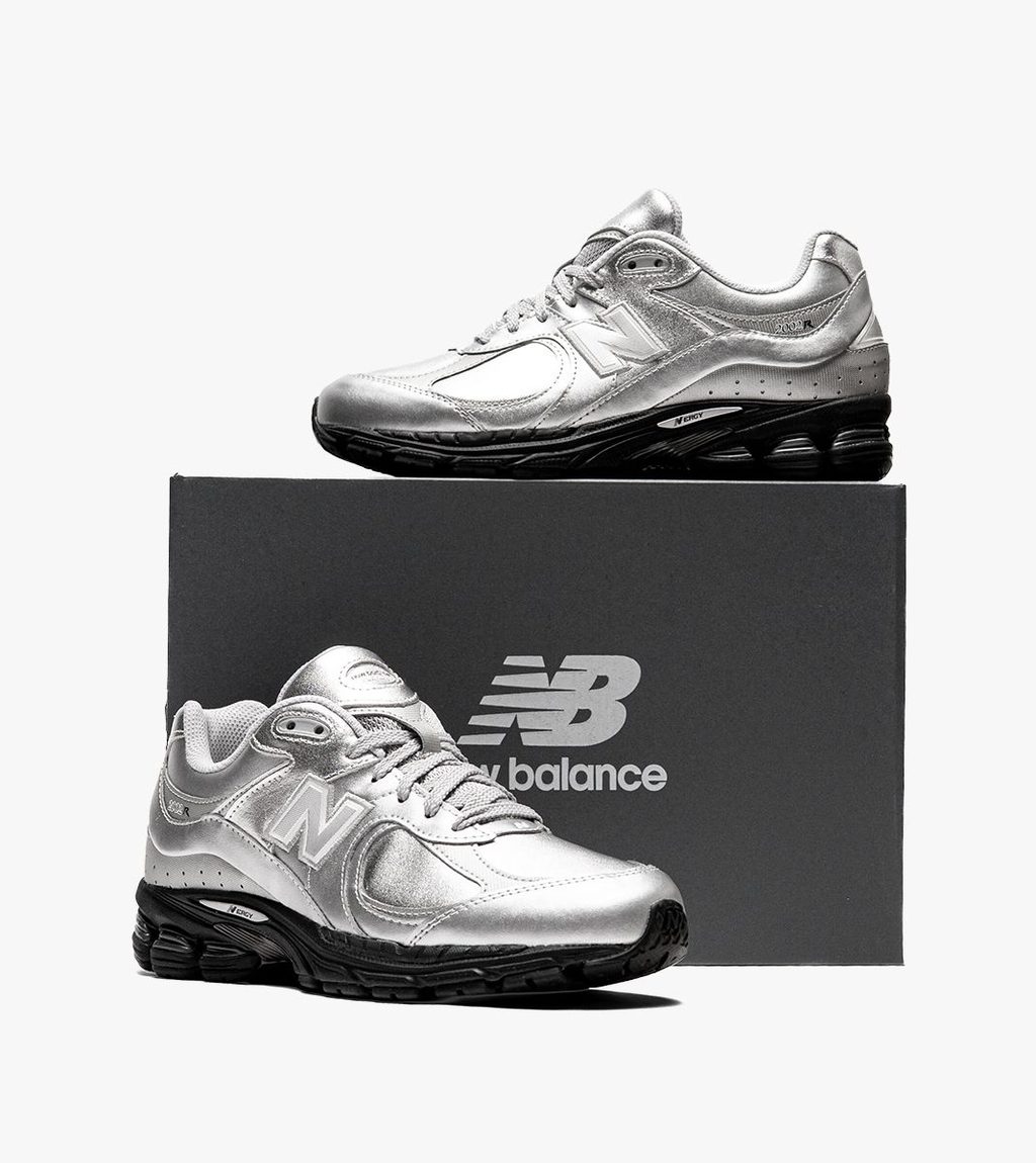 Pilka New balance 2002r