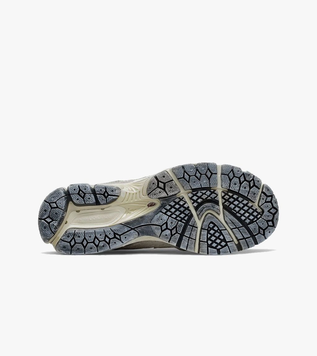 Harmaa NEW BALANCE 2002R