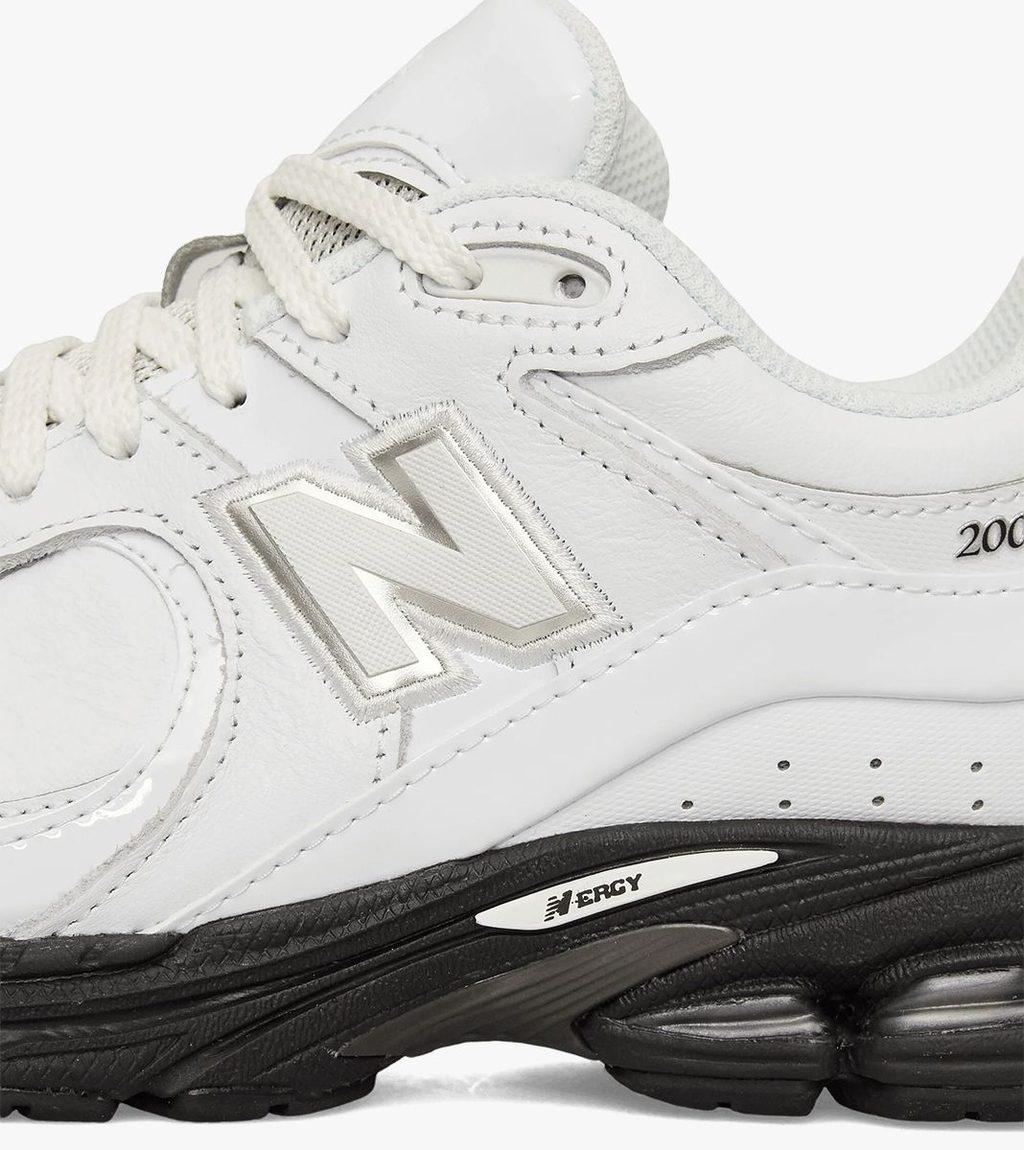 Vitt New balance 2002r