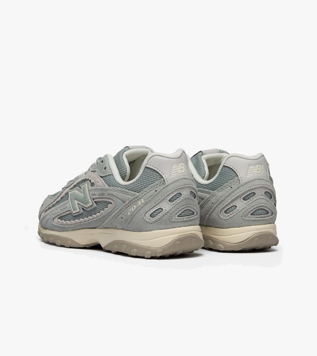 Grey NEW BALANCE 204L