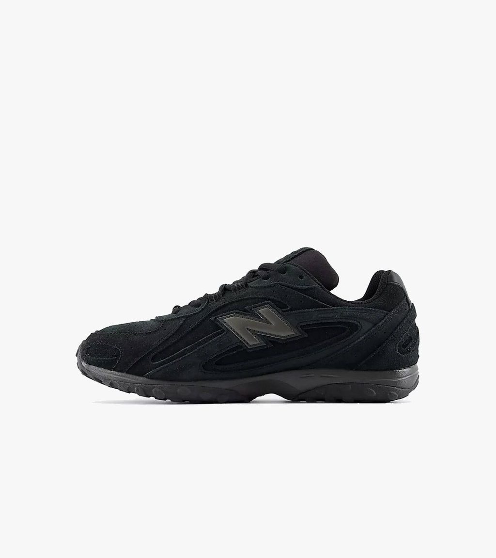 Svart New balance 204l