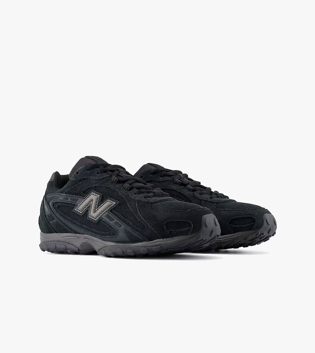 Svart New balance 204l