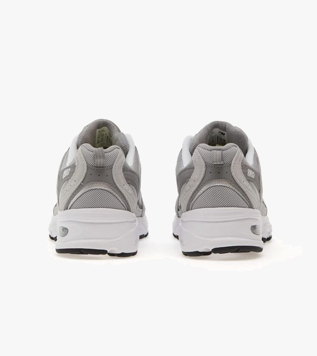 Harmaa NEW BALANCE 530