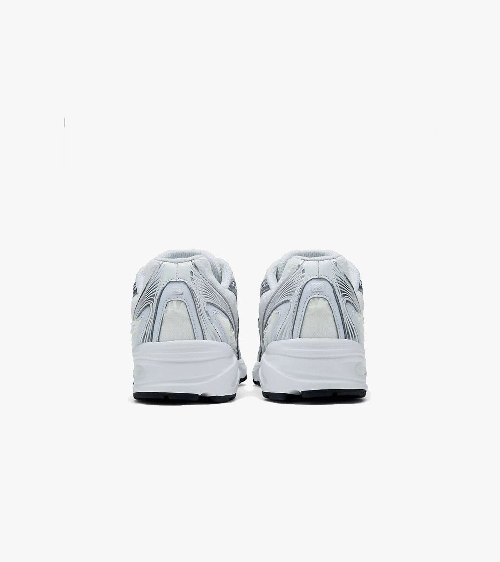 Vaaleanruskea NEW BALANCE 740