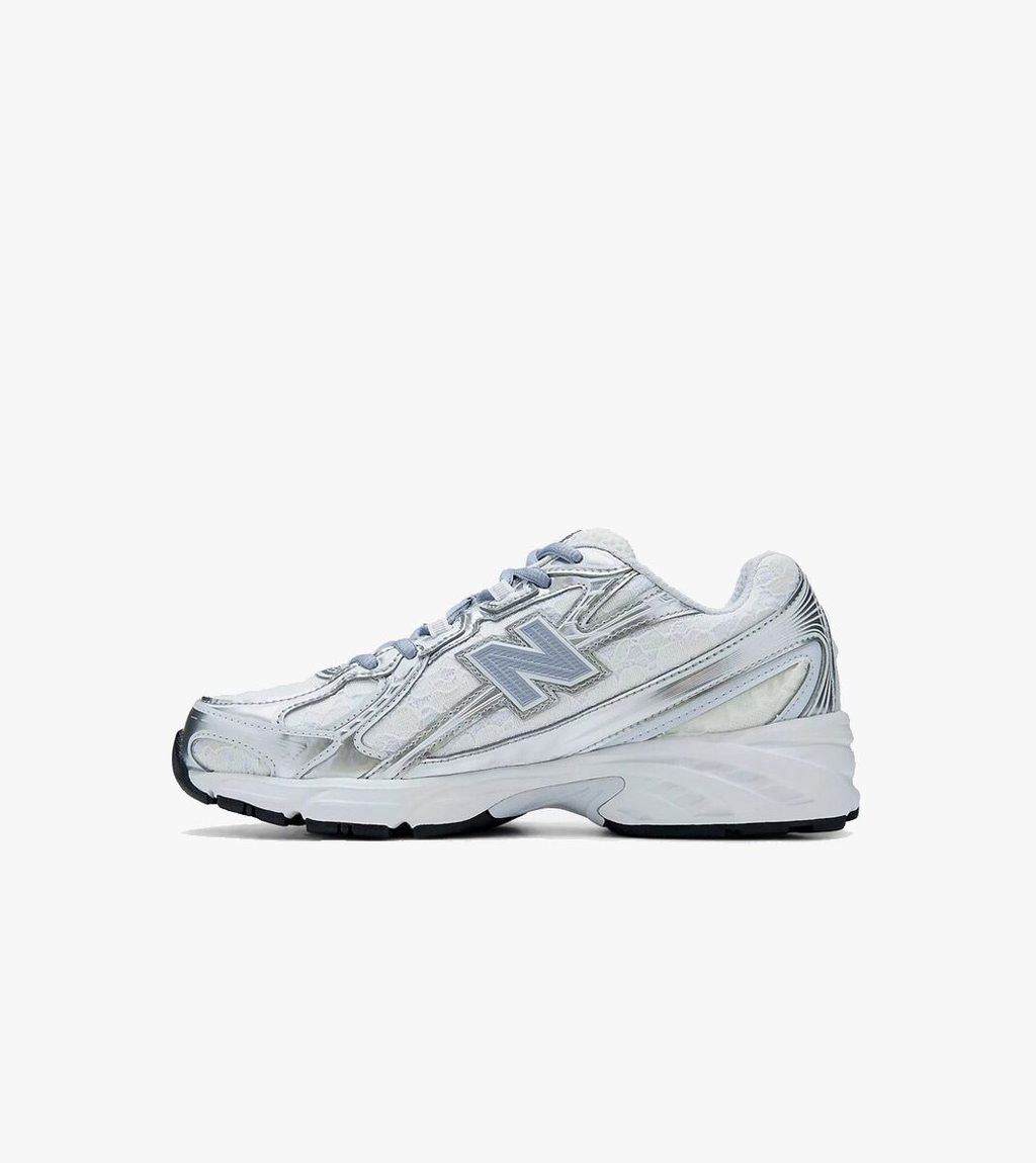 Vaaleanruskea NEW BALANCE 740