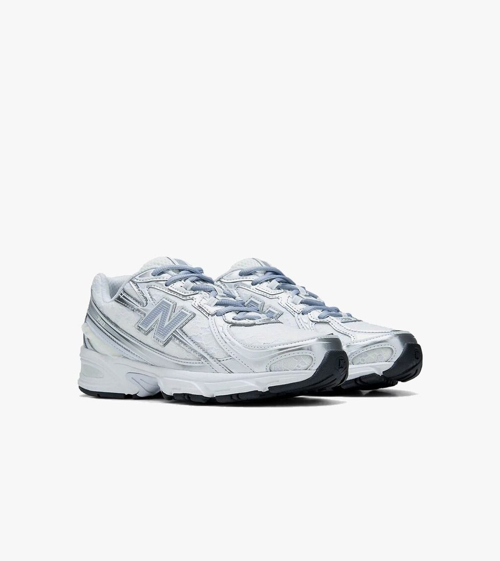 Vaaleanruskea NEW BALANCE 740