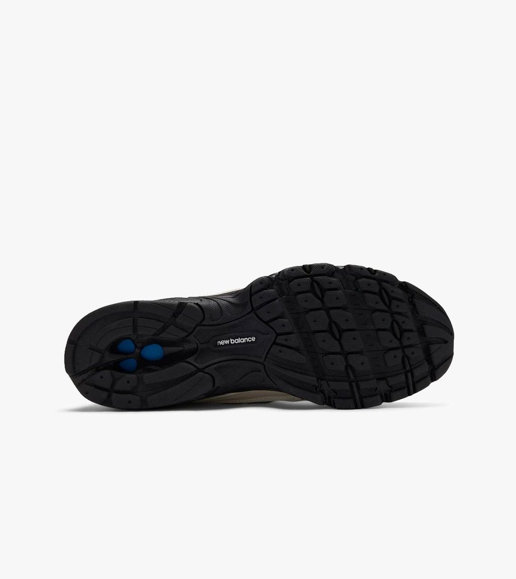 Hall New balance 740