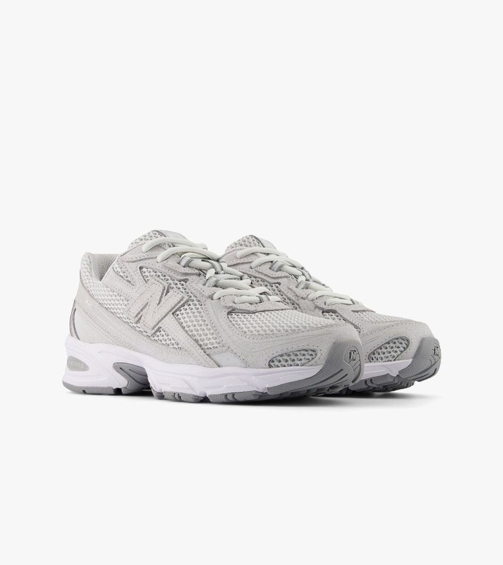 Hall New balance 740