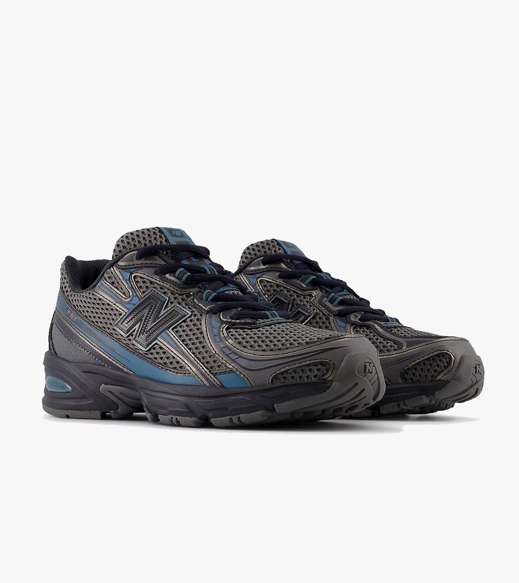 Harmaa NEW BALANCE 740