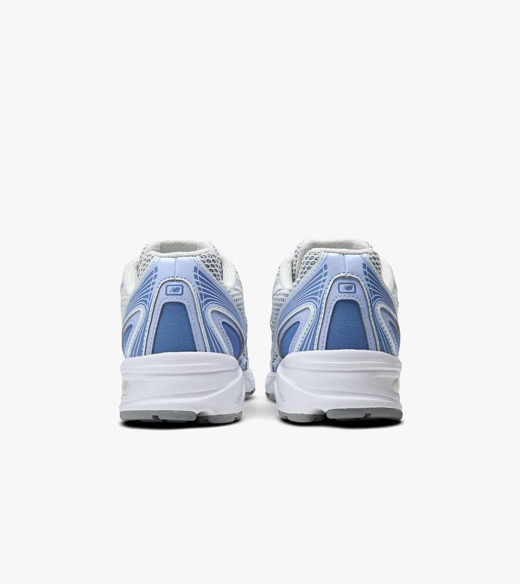 Blått New balance 740