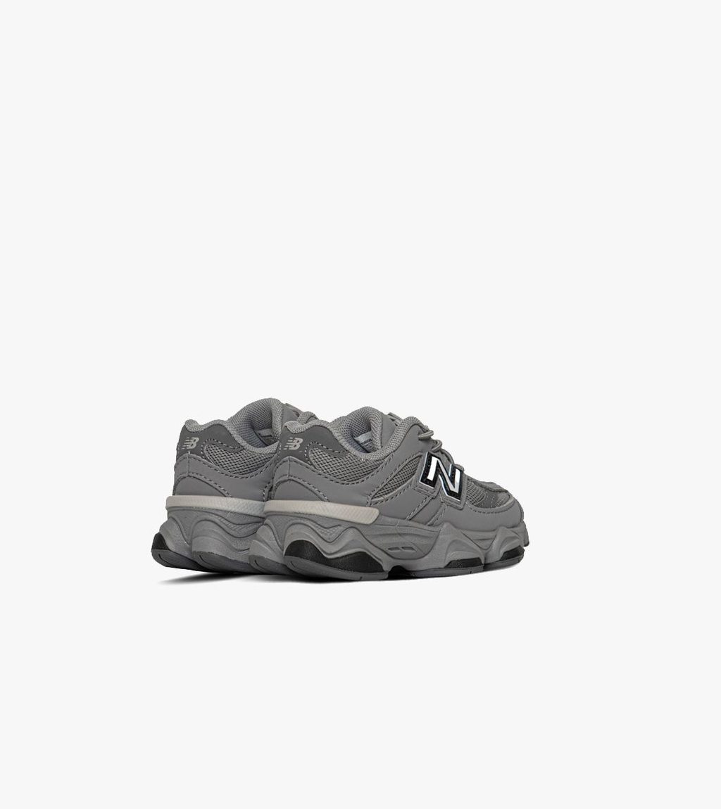 Hall New balance 9060 kids hook & loop