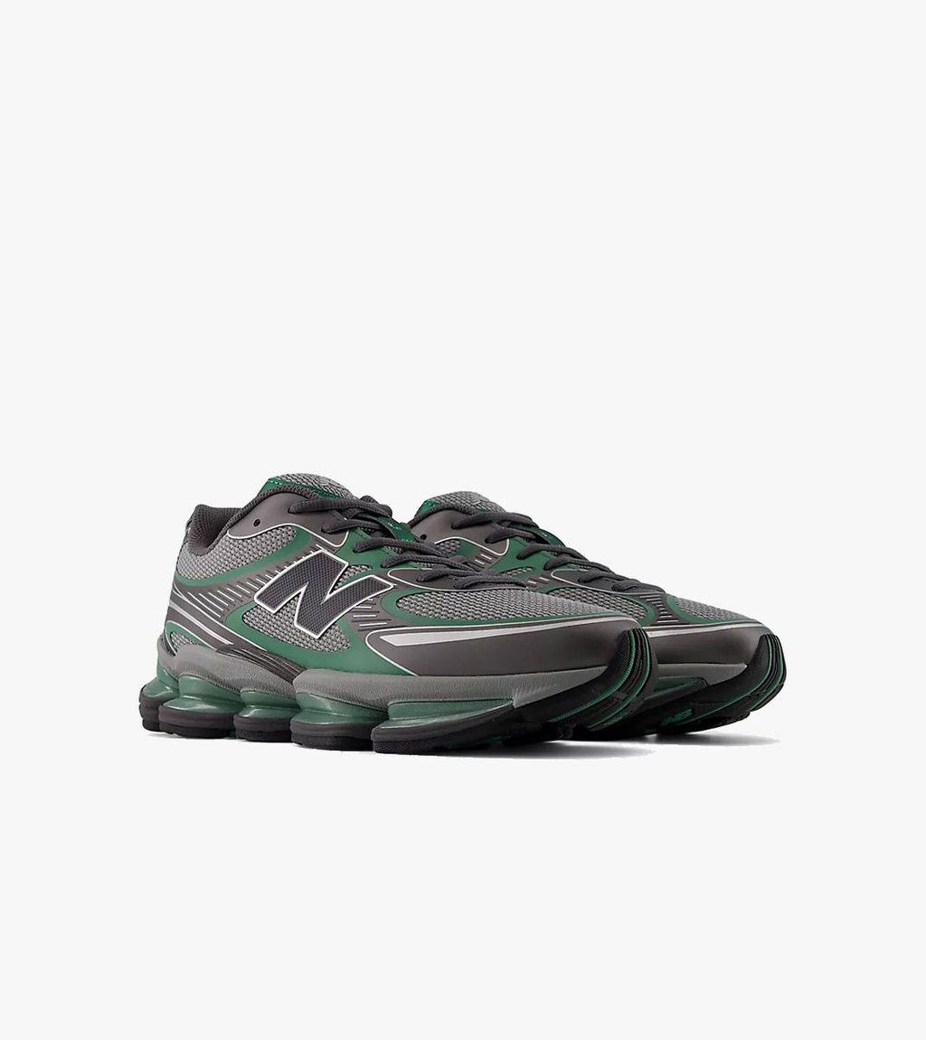 Hall New balance abzorb 2000