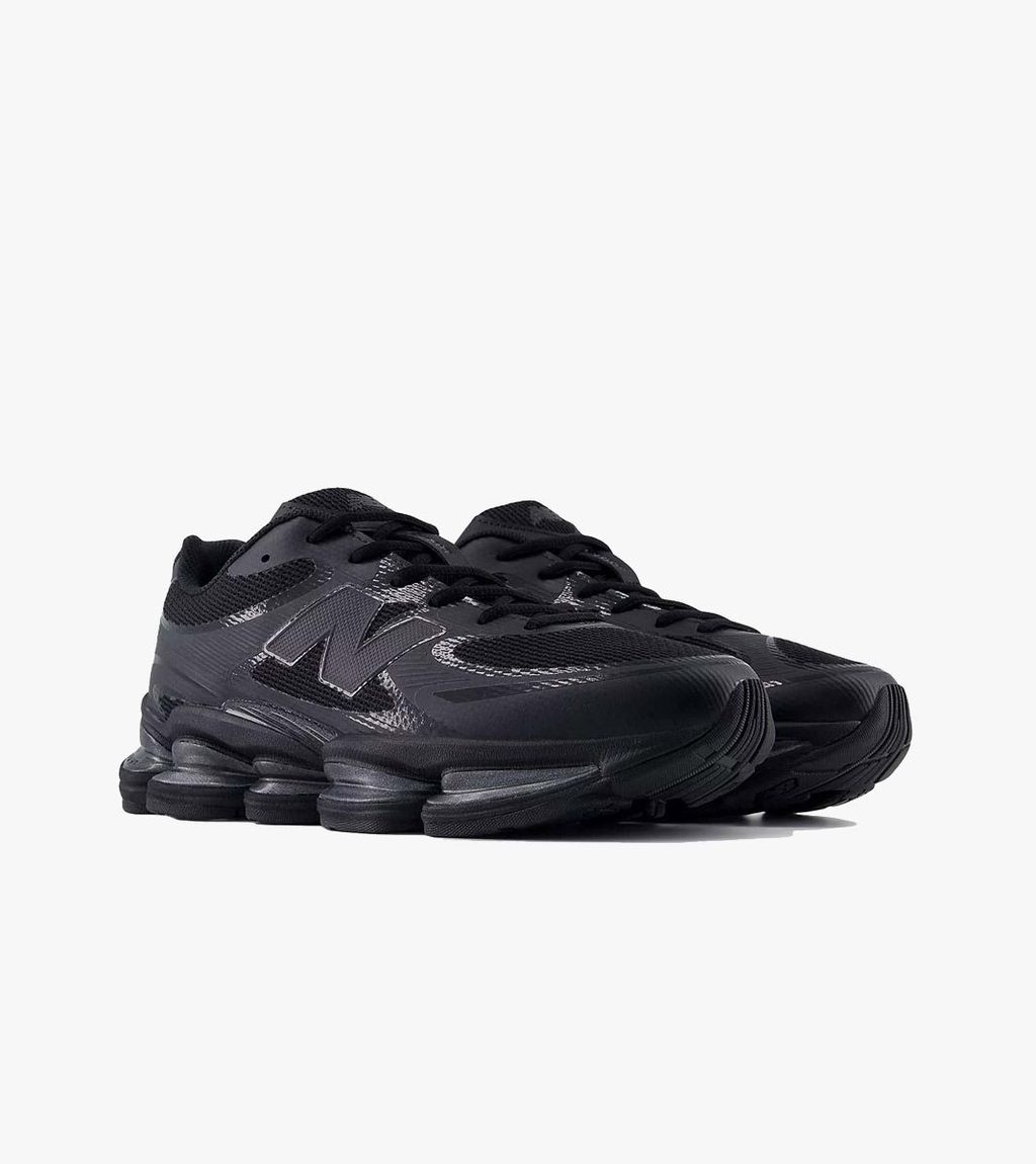 Musta NEW BALANCE ABZORB 2000