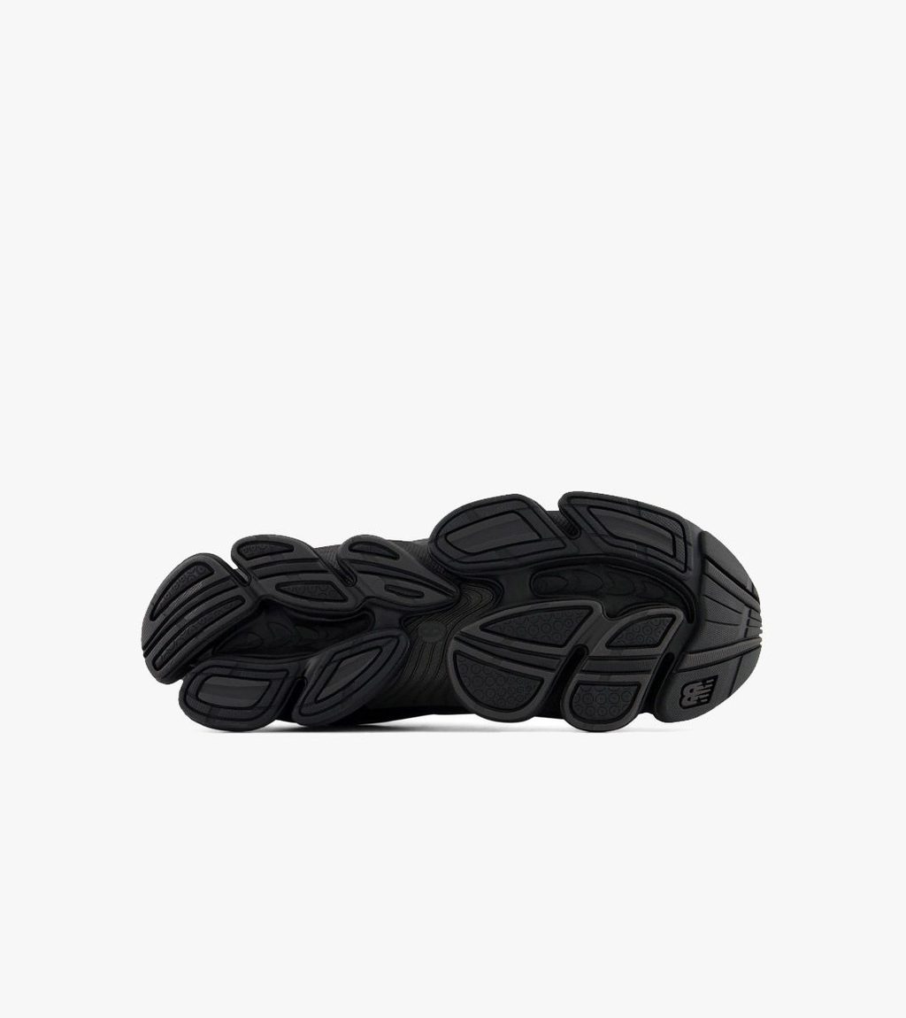 Black NEW BALANCE ABZORB 2000S