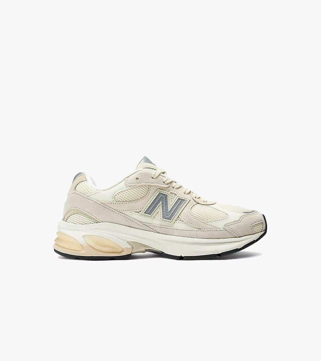 Grått New balance abzorb 2010