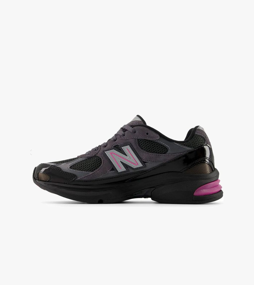 Black NEW BALANCE ABZORB 2010