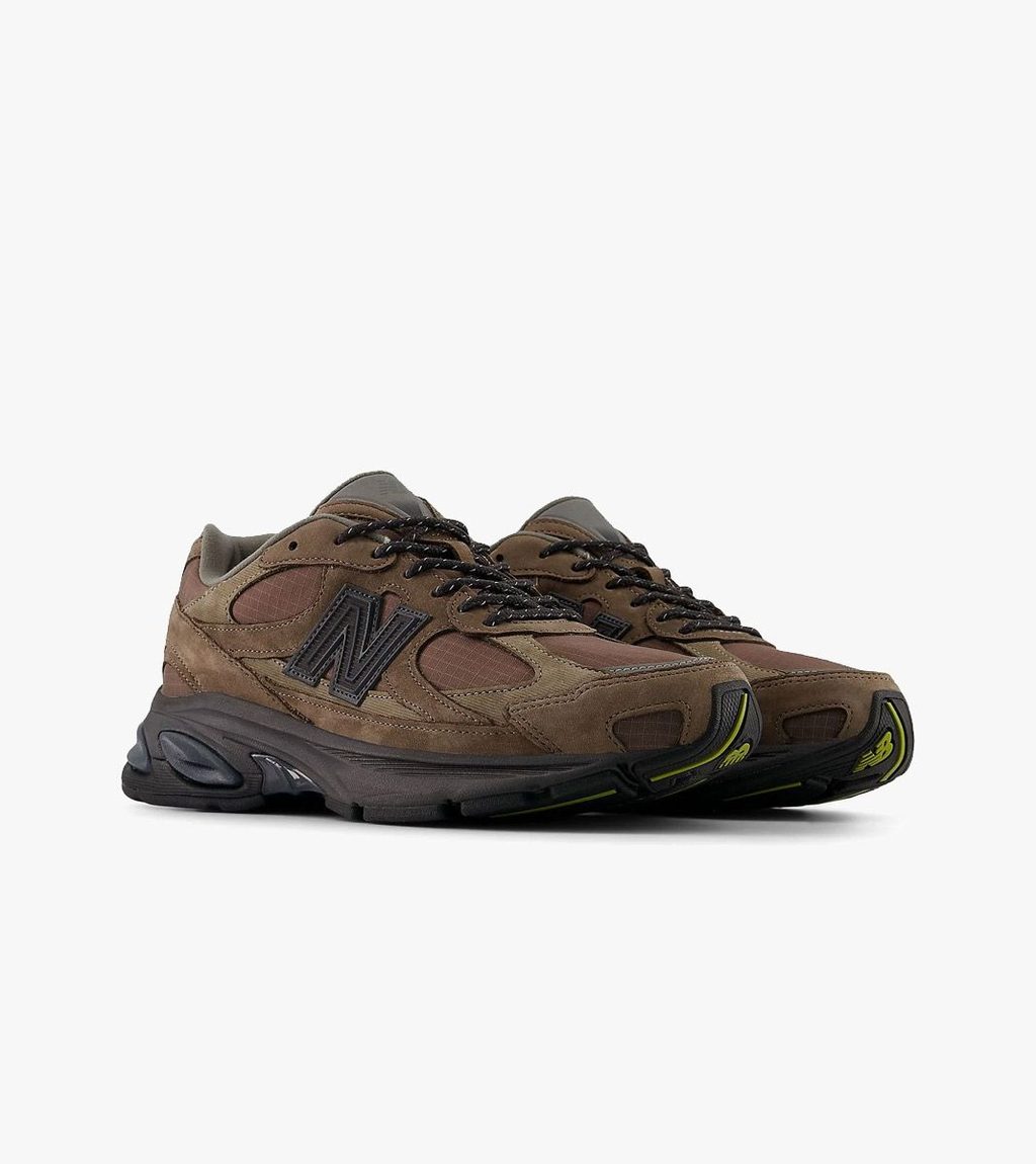 Brown NEW BALANCE ABZORB 2010