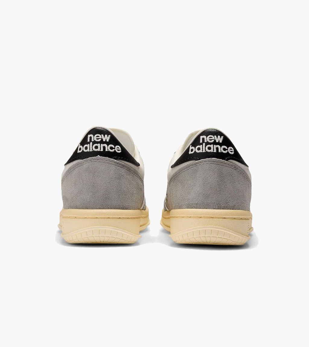 Grått New balance ct500