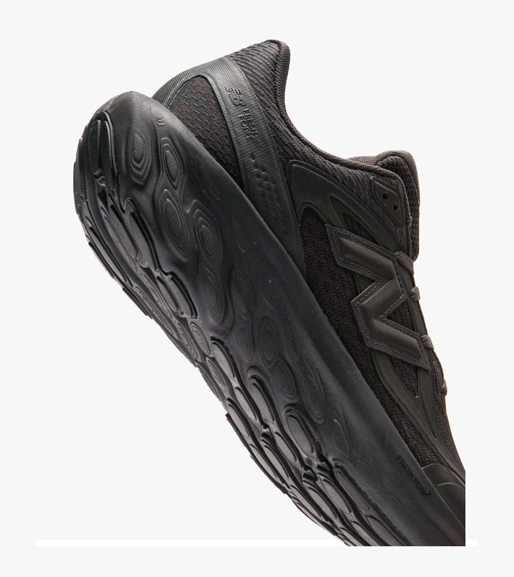 Black NEW BALANCE FRESH FOAM TRAINER