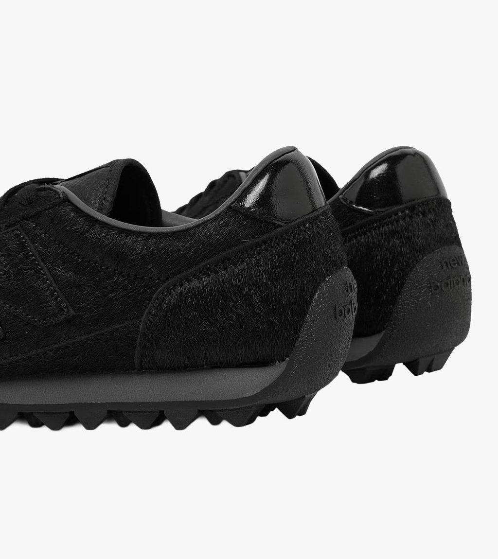 Musta NEW BALANCE GATOR RUN