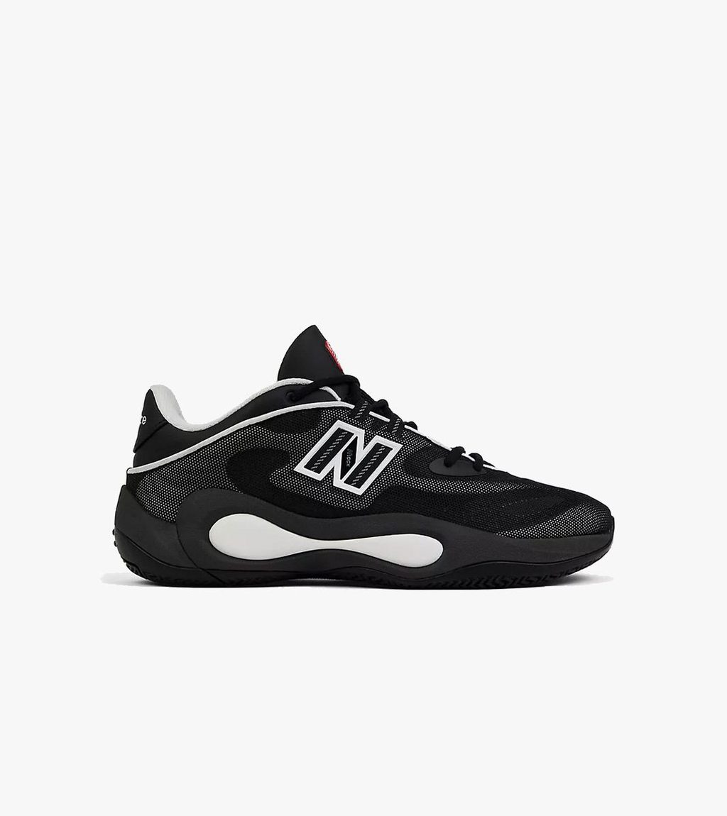 Musta NEW BALANCE P400 LOW