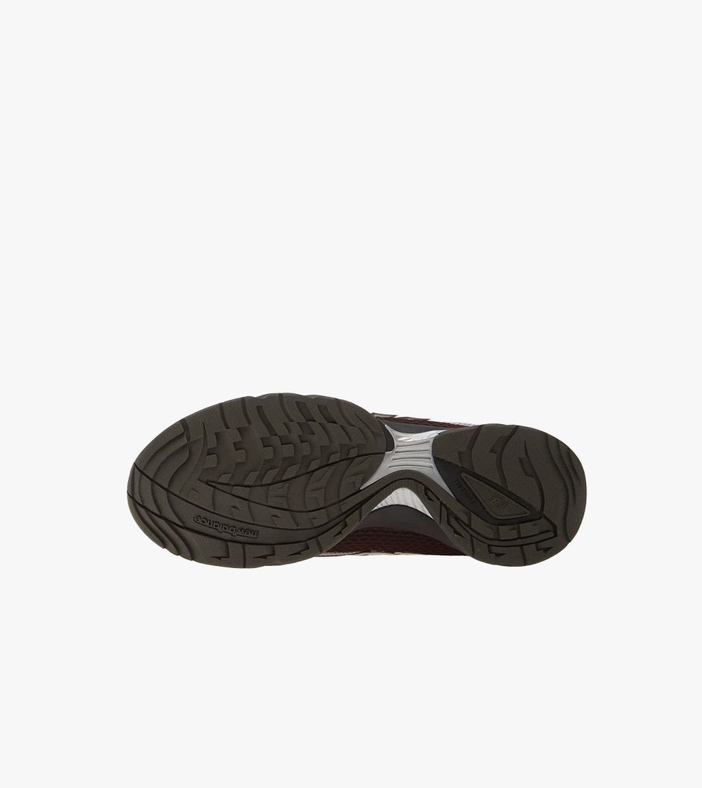 Grått New balance rc56