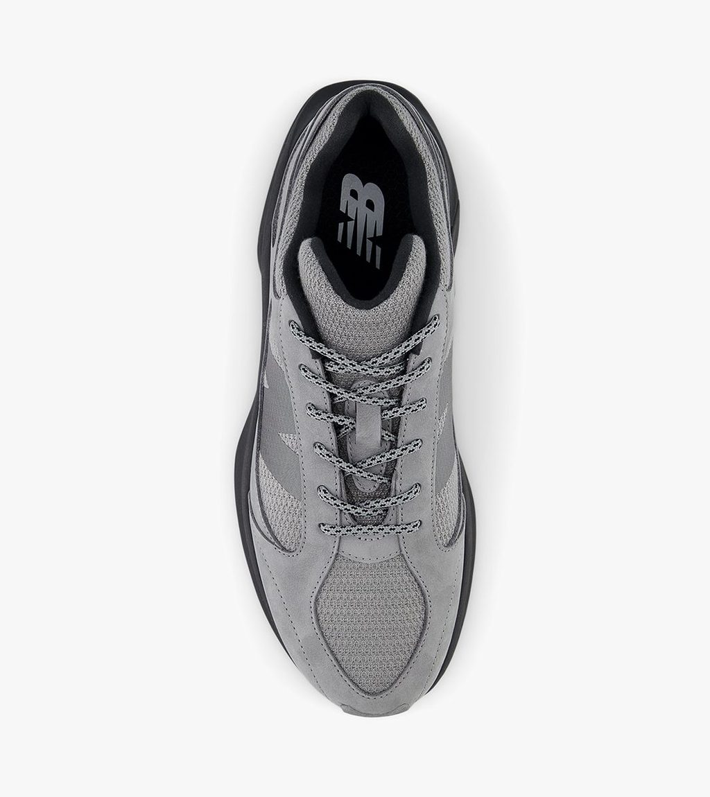 Grey NEW BALANCE X LUNAR NEW YEAR WARPED RUNNERS