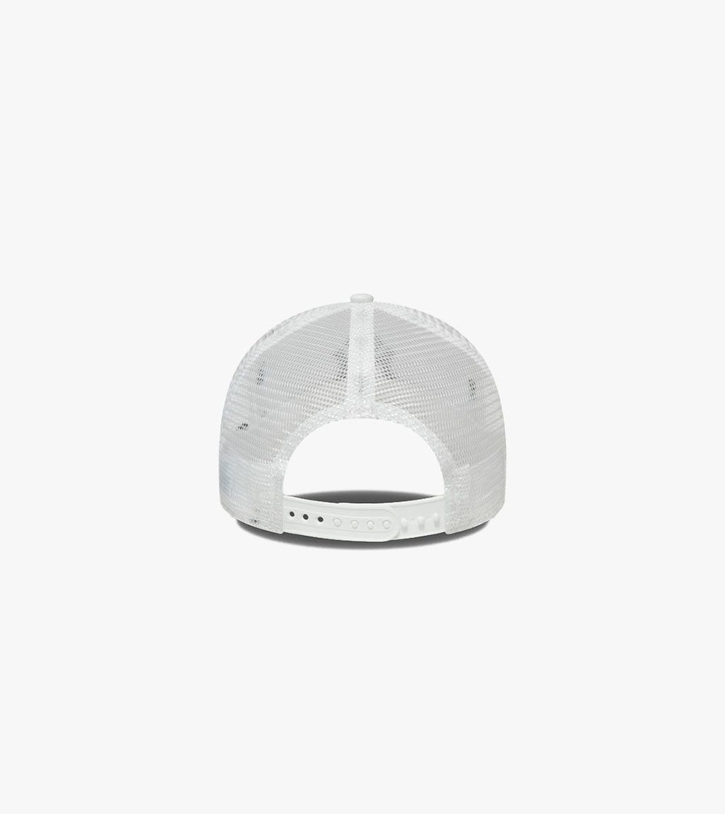 White ESSENTIAL AF TRUCKER YANKEES