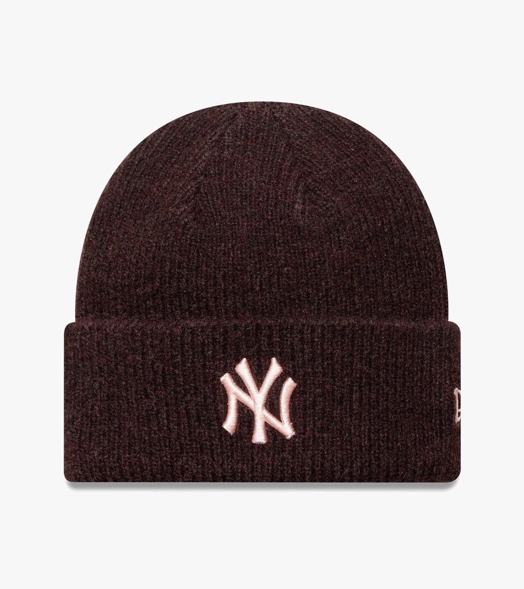 Raudona Female wide cuff beanie