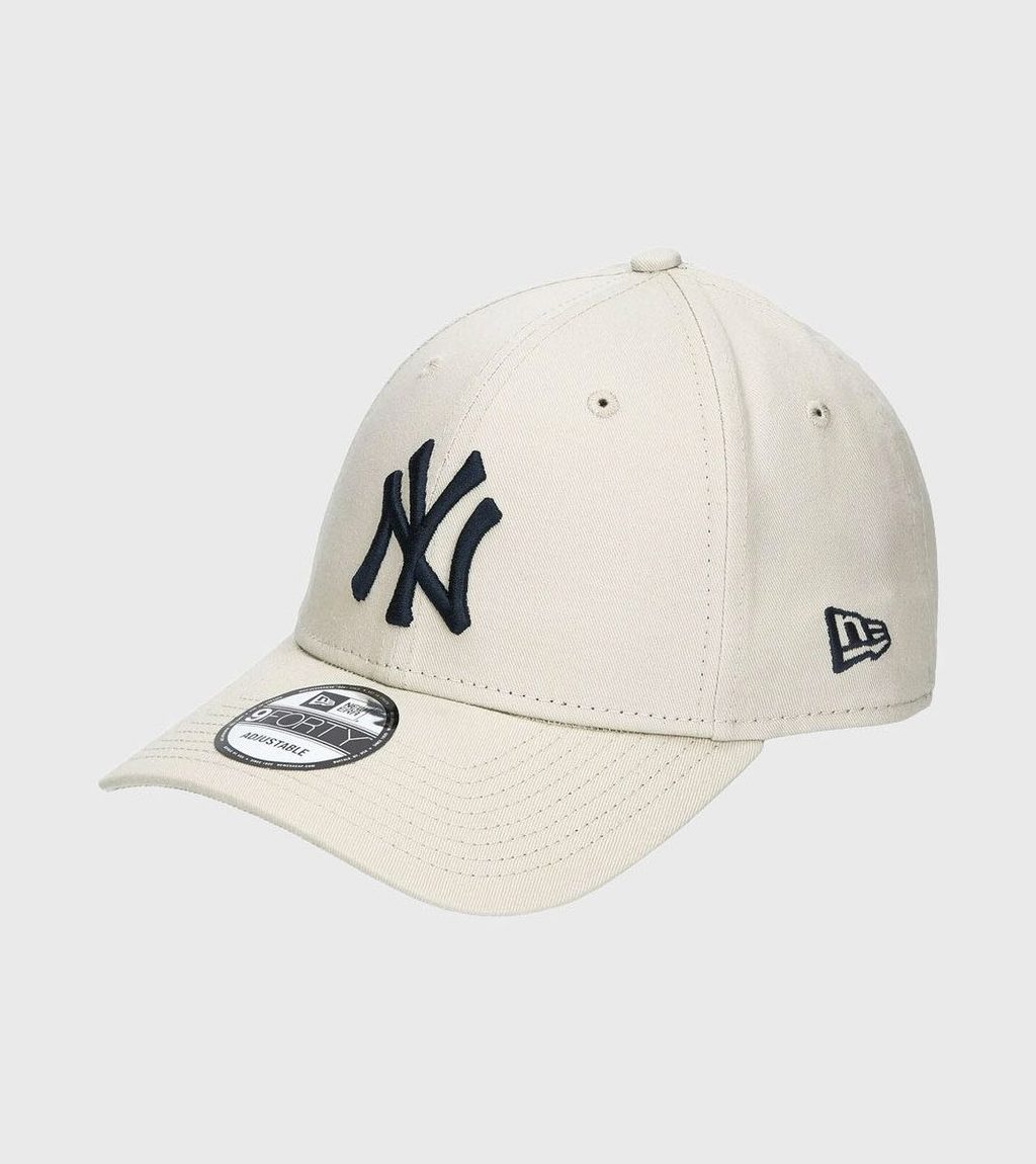 White LEAGUE ESSENTIAL 940 YANKEES