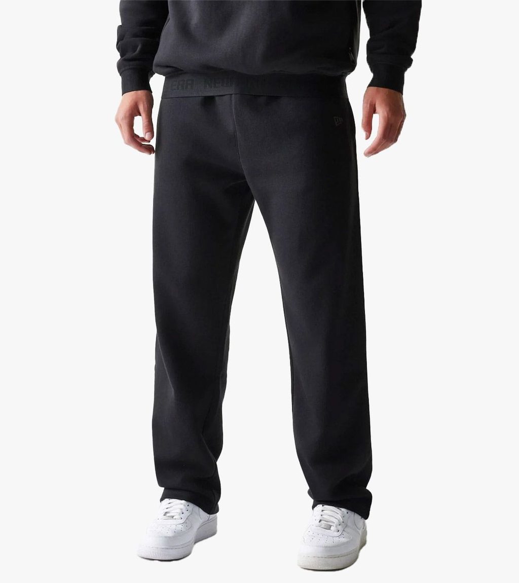 Musta NEW ERA TECH STRAIGHT JOGGER