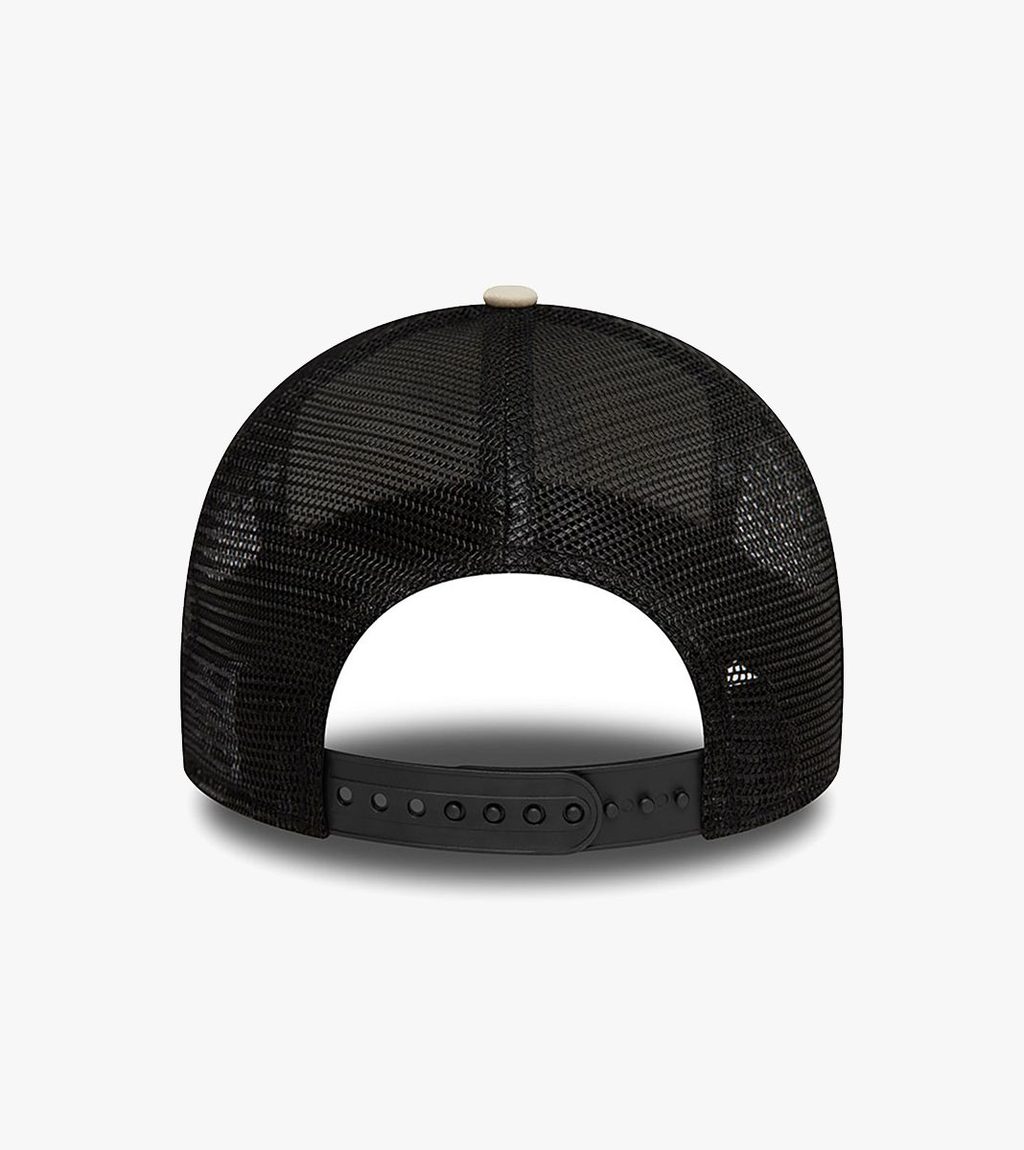 Smėlinė Wmns rhinestone trucker