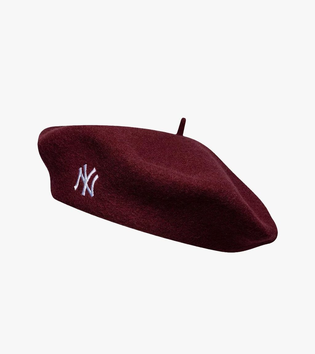 Rött Wool script beret