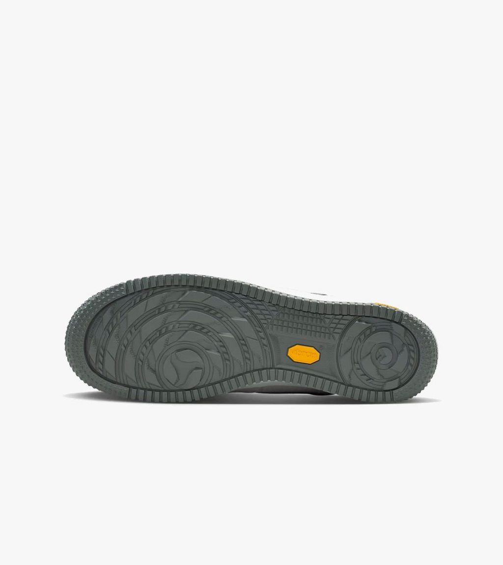 Valkoinen AIR FORCE 1 ´07 LX VIBRAM