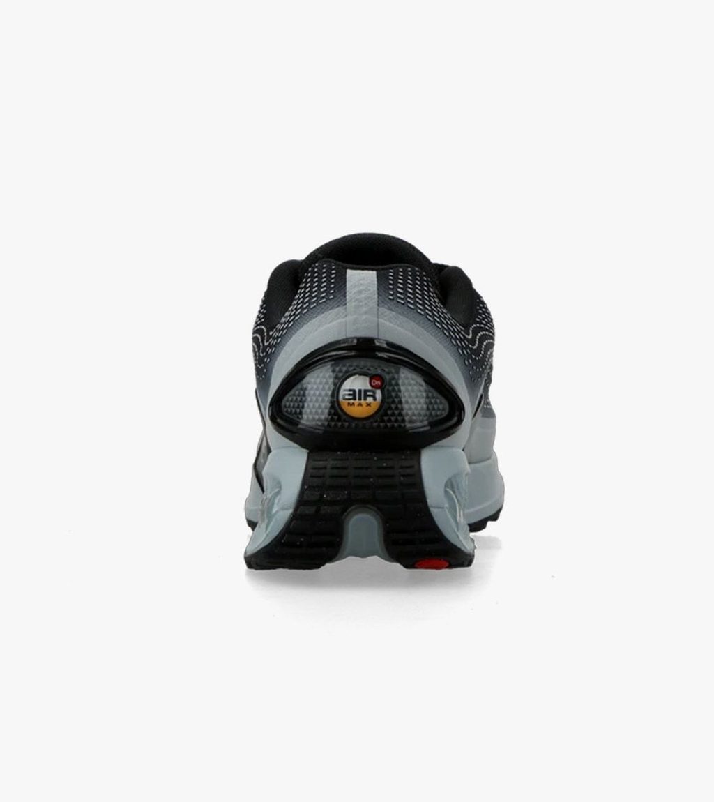 Black AIR MAX DN SE