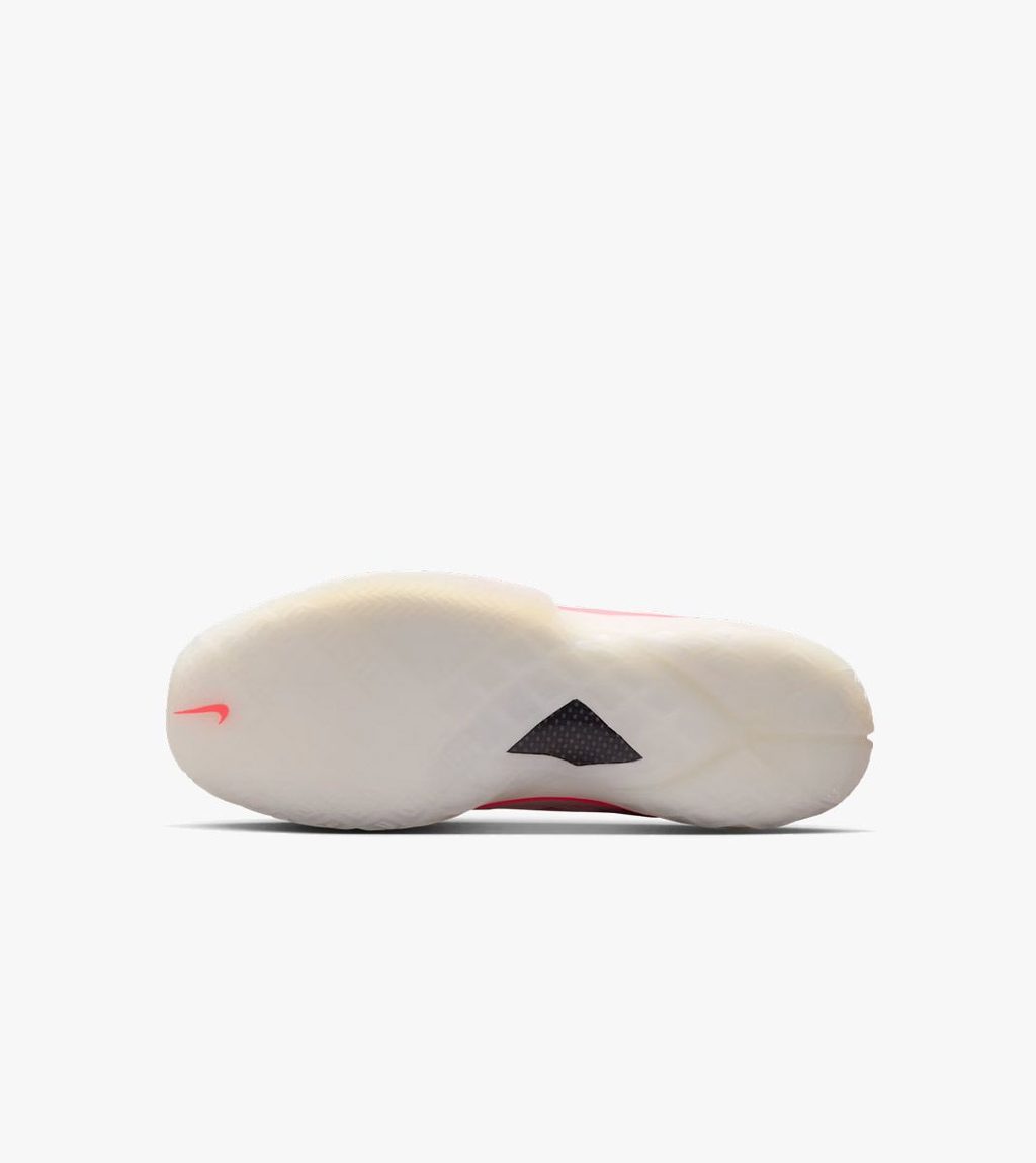 White KOBE III LOW PROTRO