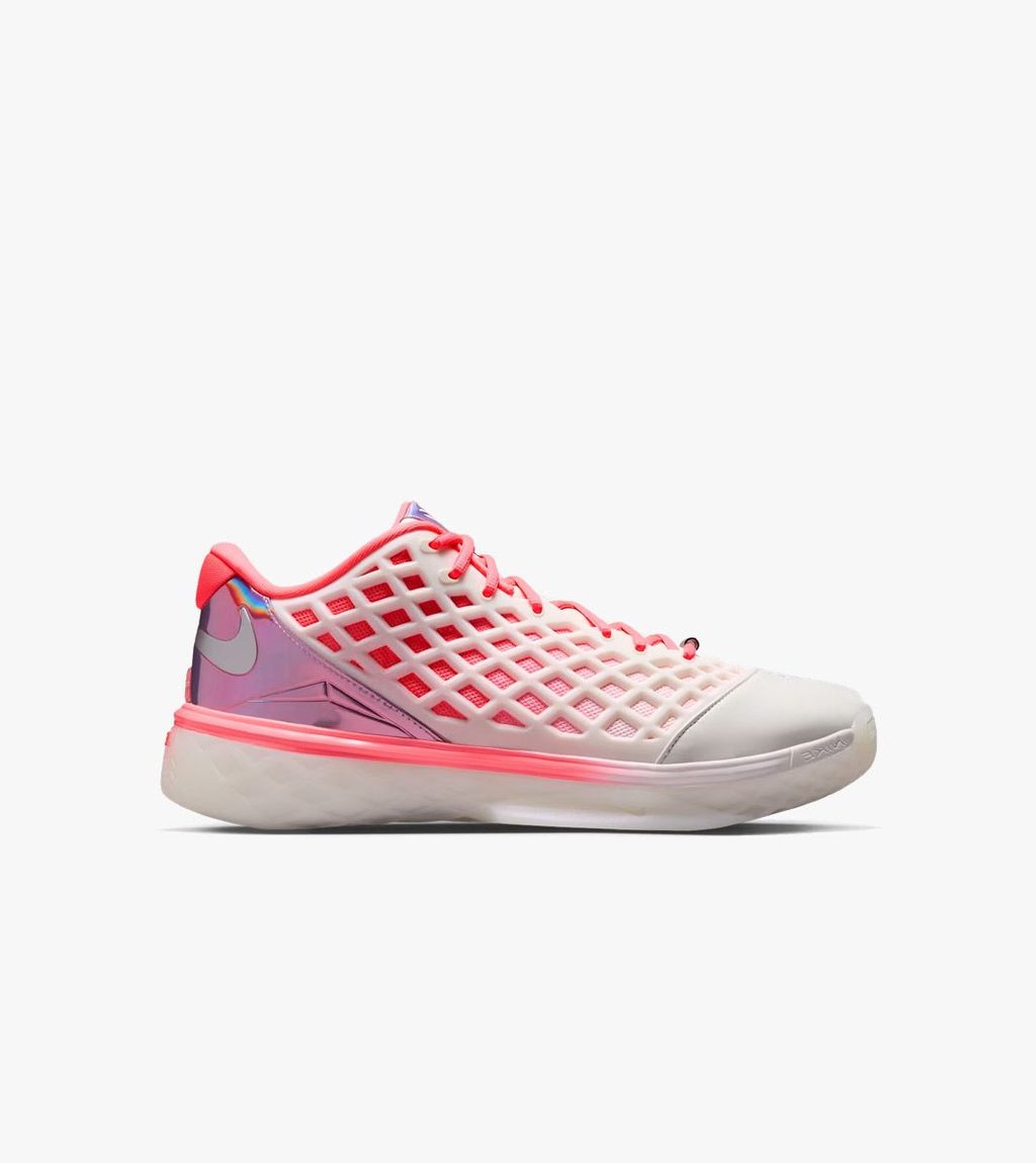 White KOBE III LOW PROTRO