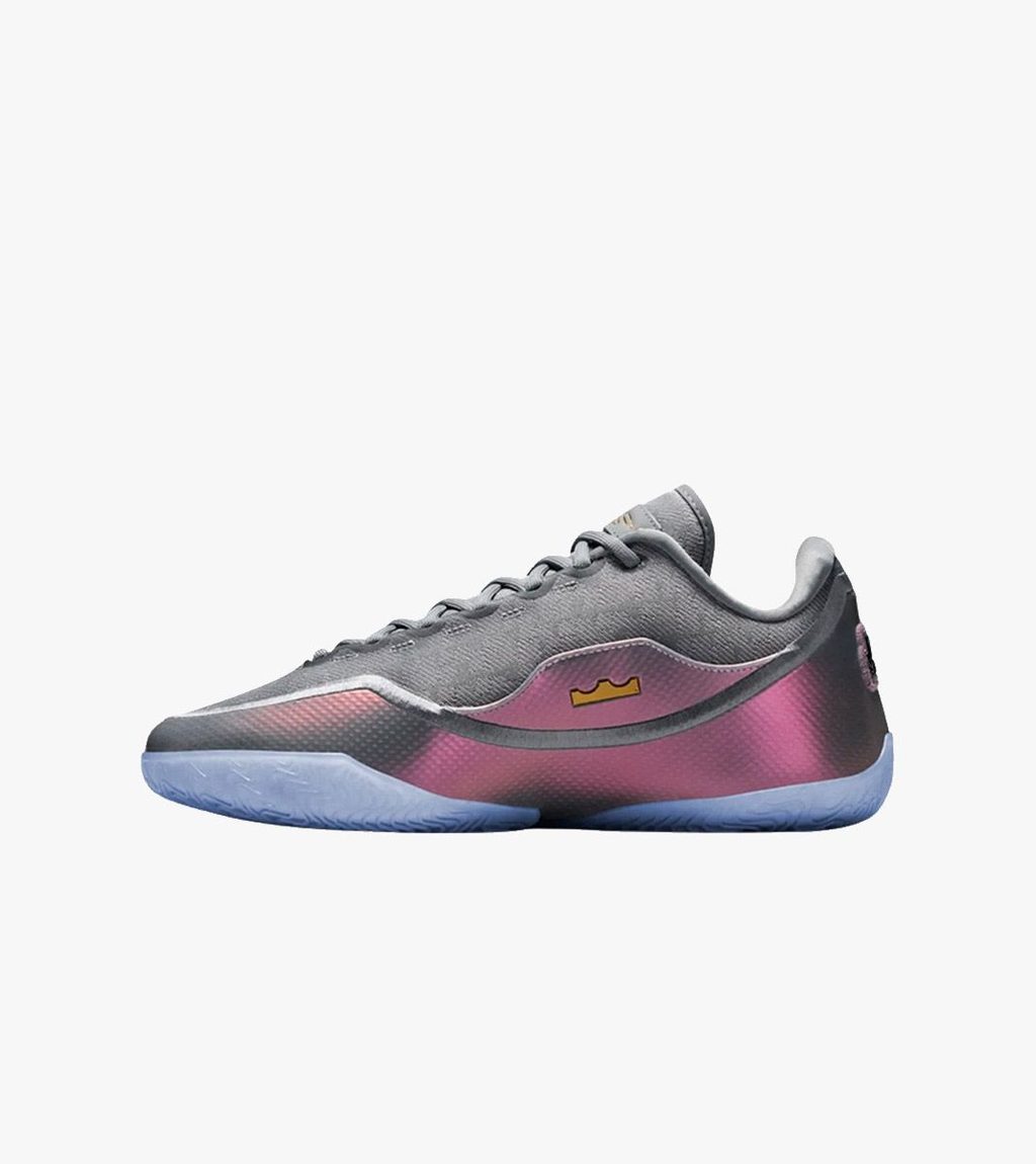 Pelēka LEBRON XXIII